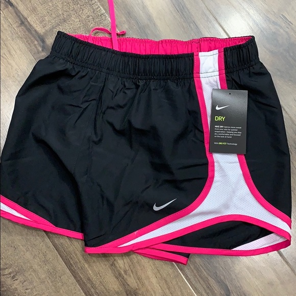 NIKE Women’s running shorts with Dri-Fit Technolog - Picture 6 of 16